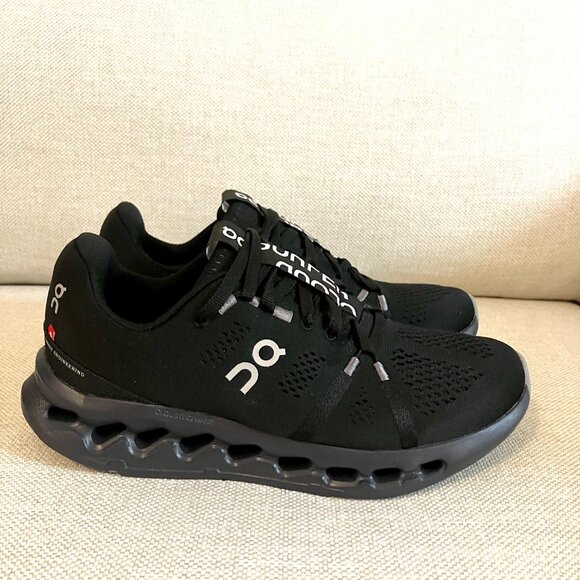 On Running cloud surfer shoes - Picture 5 of 13